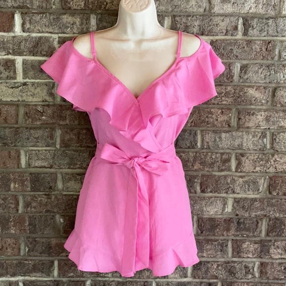 blue blush stripes and ruffles romper with packets size M - Picture 2 of 12